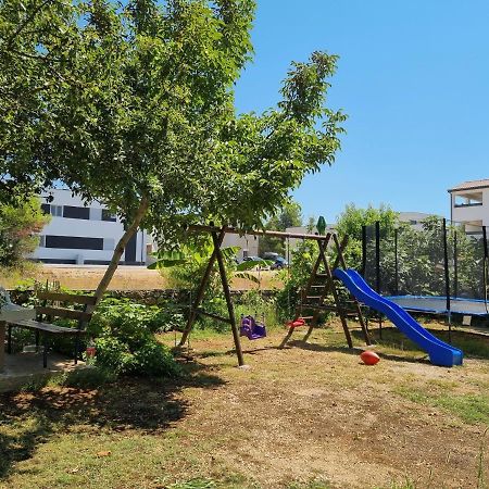 Apartmani Bellevue Vir Dış mekan fotoğraf