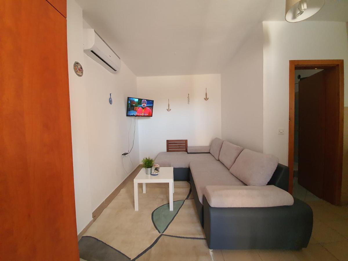 Apartmani Bellevue Vir Dış mekan fotoğraf