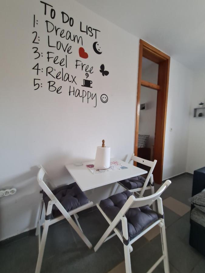 Apartmani Bellevue Vir Dış mekan fotoğraf