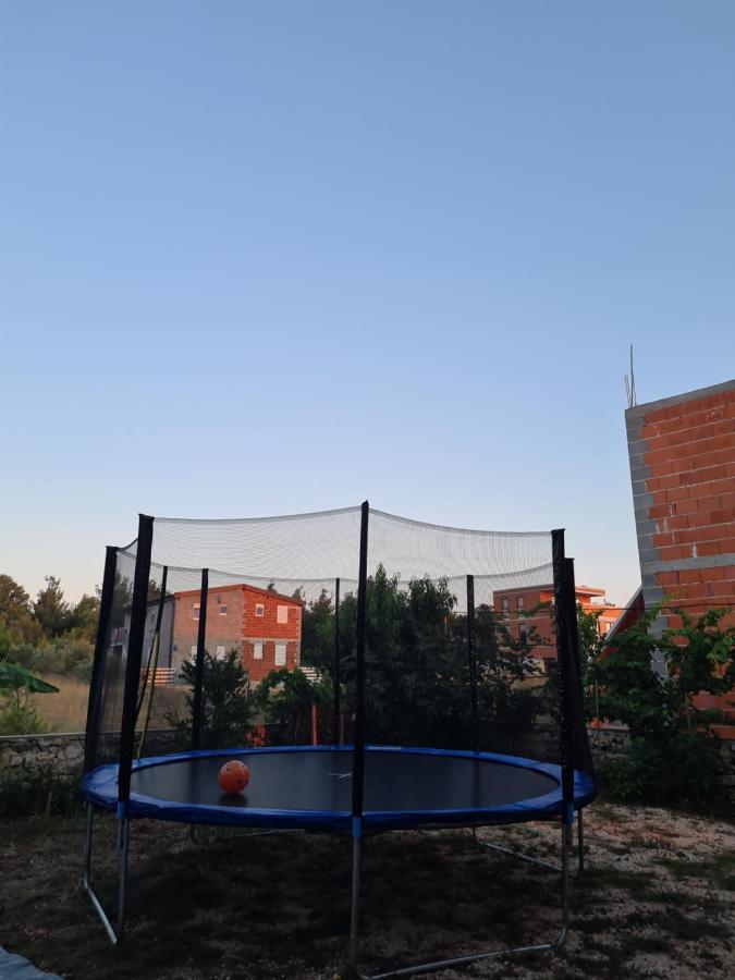 Apartmani Bellevue Vir Dış mekan fotoğraf