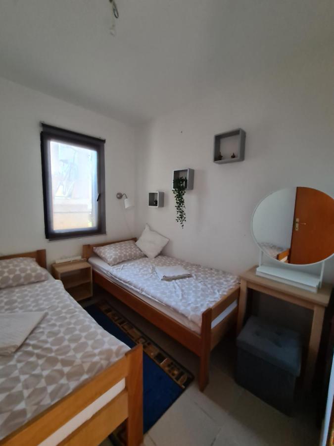 Apartmani Bellevue Vir Dış mekan fotoğraf